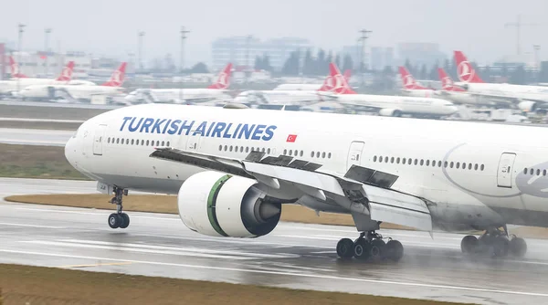 Istanbul Türkei März 2018 Türkische Fluggesellschaften Lassen 777 3F2Er 40709 — Stockfoto