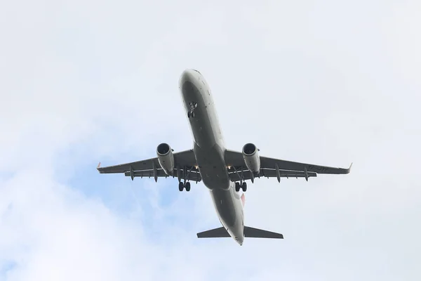 이스탄불 2018 항공에 A321 231 6987 이스탄불 아타튀르크 공항에 328 — 스톡 사진