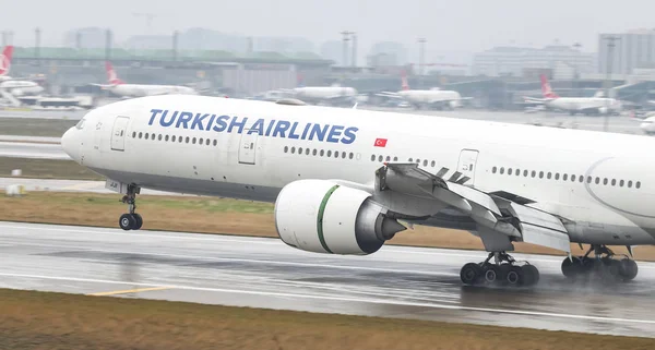 Istanbul Türkei März 2018 Türkische Fluggesellschaften Lassen 777 3F2Er 40709 — Stockfoto