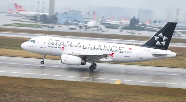 Istanbul Türkei März 2018 Der Airbus A319 132 4695 Der — Stockfoto