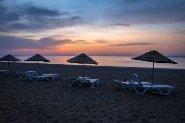 Çıralı Ceach Antalya şehir, Türkiye'de güneş doğarken