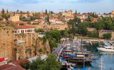 Eski liman Antalya Şehir, Türkiye'de tekneler