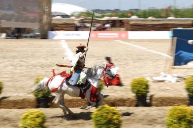 Istanbul, Türkiye - 12 Mayıs 2018: Japon Yabusame gösteri sırasında Etnospor Kültür Festivali