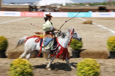 Istanbul, Türkiye - 12 Mayıs 2018: Japon Yabusame gösteri sırasında Etnospor Kültür Festivali