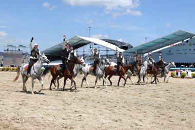Istanbul, Türkiye - 12 Mayıs 2018: Binicilik gösterisi sırasında Etnospor Kültür Festivali