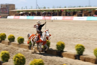 Istanbul, Türkiye - 12 Mayıs 2018: Japon Yabusame gösteri sırasında Etnospor Kültür Festivali