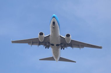 Istanbul, Türkiye - 10 Mart 2018: Klm Boeing 737 - 7k 2 (Cn 38053) Istanbul Atatürk Havaalanına iniş. KLM Hollanda'nın bayrak taşıyıcı 119 filo büyüklüğü ve 145 hedefleri olduğunu