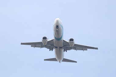 Istanbul, Türkiye - 10 Mart 2018: Tailwind Airlines Boeing 737-4q8 (Cn 25108) açılış Istanbul Ataturk Havaalanı'na. Tailwind Havayolları var 5 filo büyüklüğü ve 40'tan fazla yerler