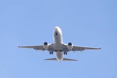 Istanbul, Türkiye - 10 Mart 2018: Türk Hava Yolları Boeing 737-8f2 (Cn 34418) açılış Istanbul Ataturk Havaalanı'na. Senin 328 filo büyüklüğü ve 302 hedefleri Türkiye'nin bayrak taşıyıcı