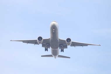 Istanbul, Türkiye - 10 Mart 2018: Türk Hava Yolları Boeing 777-3f2er (Cn 40794) açılış Istanbul Ataturk Havaalanı'na. Senin 328 filo büyüklüğü ve 302 hedefleri Türkiye'nin bayrak taşıyıcı