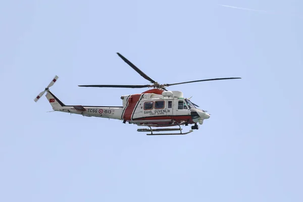 Antalye Turquie Mai 2018 Hélicoptère Sécurité Côtière Survolant Mer Méditerranée — Photo