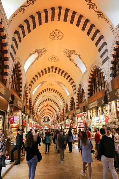 Istanbul Türkei Mai 2018 Menschen Kaufen Auf Einem Gewürzbasar Ein — Stockfoto