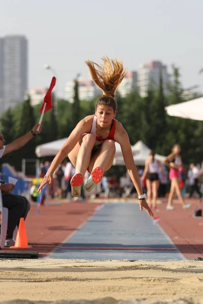 Istanbul Turquía Junio 2018 Atleta Indefinido Saltando Durante Campeonato Atletismo — Foto de Stock