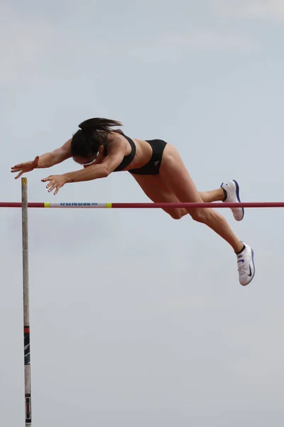 Istanbul Turquia Junho 2018 Indefinido Salto Pólo Atleta Durante Cezmi — Fotografia de Stock