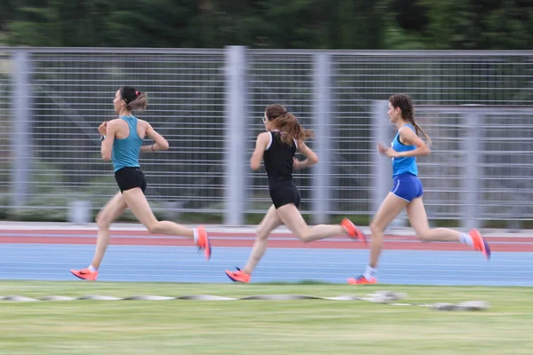 イスタンブール トルコ 2018 Cezmi やカップの中に実行している選手 — ストック写真