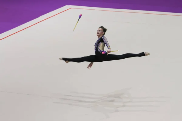 Istanbul Turecko Června 2018 Neznámý Gymnastka Provádí Během Rytmické Cup — Stock fotografie