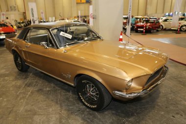 Istanbul, Türkiye - 01 Temmuz 2018: Ford Mustang ekran Istanbul Klasik Otomobil Festivali