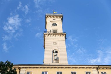 Saat Kulesi Lviv City Hall Ukrayna içinde