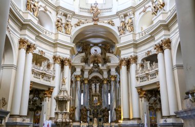 Lviv, Ukrayna - 10 Temmuz 2018: Dominik kilise içinde Lviv City, Ukrayna