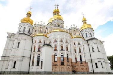 Ukrayna 'nın Kiev şehrindeki Dormition Katedrali cephesi