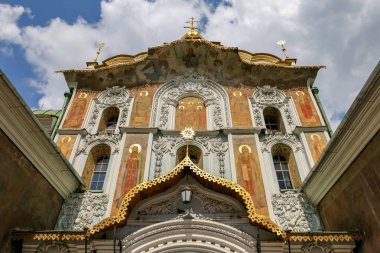 Ukrayna 'daki mağaraların Kiev Manastırı' ndaki Trinity Kilisesi.