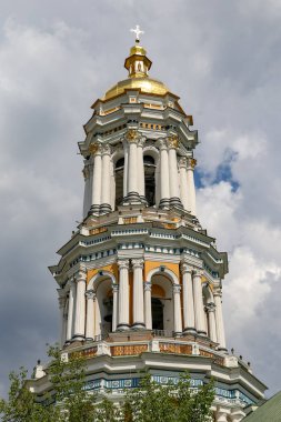 Ukrayna Kiev şehrindeki Büyük Lavra Çan Kulesi