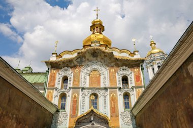 Ukrayna 'daki mağaraların Kiev Manastırı' ndaki Trinity Kilisesi.