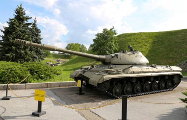 Kiev, Ukrayna - 13 Temmuz 2018: Askeri ve zırhlı tank savaş Müzesi Kiev
