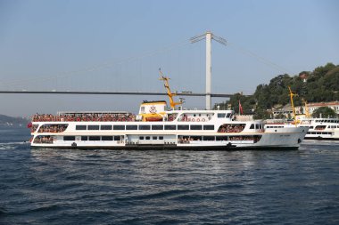 Istanbul, Türkiye - 22 Temmuz 2018: Samsung boğaz çapraz Continental yüzme Yarışması Boğaz boyunca feribot ile başlangıç noktası olacak yüzücüler.