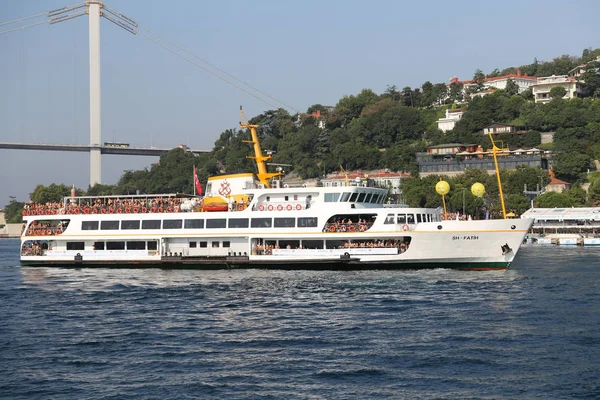 Istanbul Turkey July 2018 Swimmers Going Start Point Ferry Samsung — Stock Photo, Image