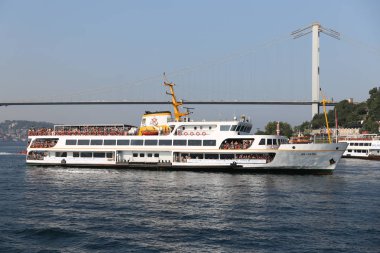Istanbul, Türkiye - 22 Temmuz 2018: Samsung boğaz çapraz Continental yüzme Yarışması Boğaz boyunca feribot ile başlangıç noktası olacak yüzücüler.