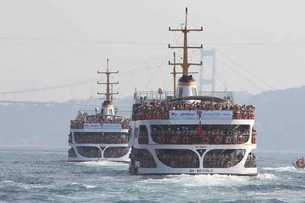 Istanbul Turkey July 2018 Swimmers Going Start Point Ferry Samsung — Stock Photo, Image