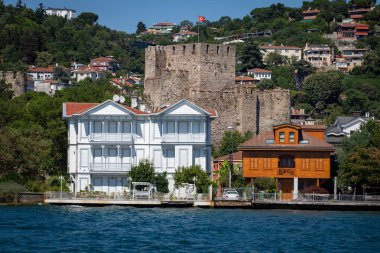 İstanbul 'un İstanbul İlçesinin Boğaz Tarafındaki Binalar