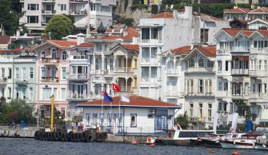 İstanbul 'un İstanbul İlçesinin Boğaz Tarafındaki Binalar