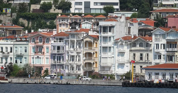 Edificios Bósforo Lado Del Estrecho Estambul Turquía —  Fotos de Stock