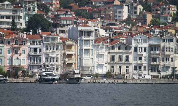 Edificios Bósforo Lado Del Estrecho Estambul Turquía — Foto de Stock