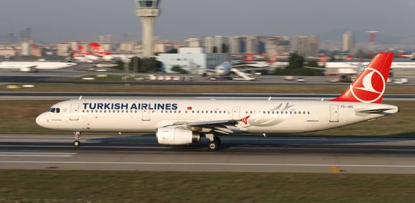 Istanbul Türkiye Ağustos 2018 Türk Hava Yolları Nın Airbus A321 — Stok fotoğraf