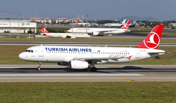 Стамбул Турция Августа 2018 Года Airbus A320 232 3303 Авиакомпании — стоковое фото