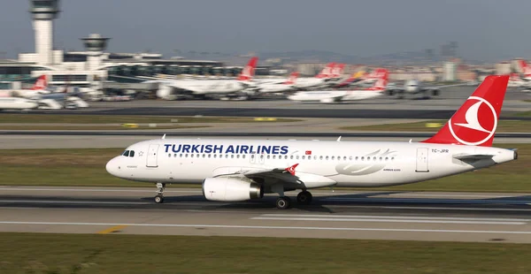 Istanbul Türkiye Ağustos 2018 Türk Hava Yolları Nın Airbus A320 — Stok fotoğraf