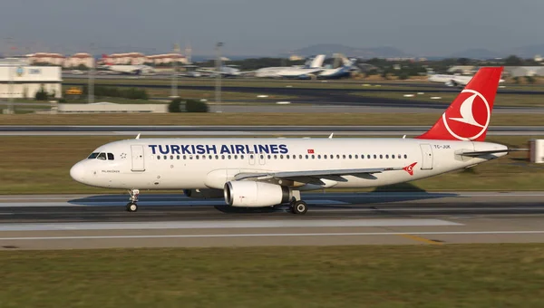 Стамбул Турция Августа 2018 Года Airbus A320 232 Авиакомпании Turkish — стоковое фото