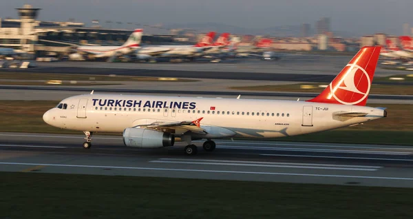 Стамбул Турция Августа 2018 Года Airbus A320 232 2401 Авиакомпании — стоковое фото