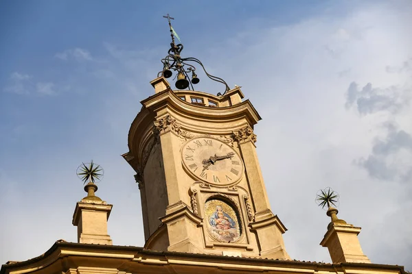 Torre Del Reloj Sobre Edificio Ciudad Roma Italia — Foto de Stock