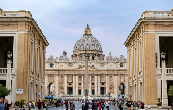 意大利罗马 2018年8月21日 罗马梵蒂冈城的圣彼得斯大教堂 — 图库照片