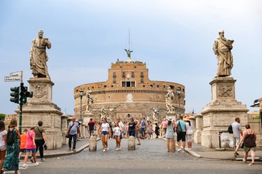 Rome, İtalya - 21 Ağustos 2018: Hadrian Mozolesi - Castel Sant Angelo nerede Roma'nın en popüler yer