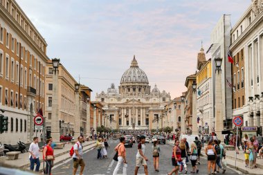 Rome, İtalya - 21 Ağustos 2018: St. Peters Bazilikası Vatikan şehir devleti, Roma