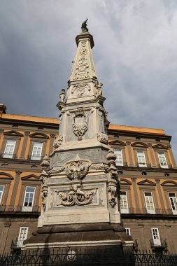 Napoli City, İtalya 'da San Domenico Obelisk