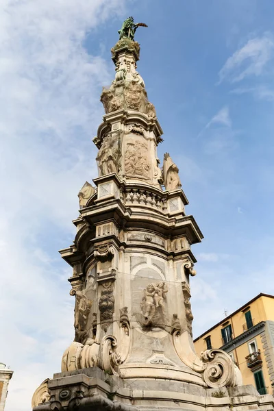 Wieża Niepokalanej Dziewicy Neapolu Włochy — Zdjęcie stockowe