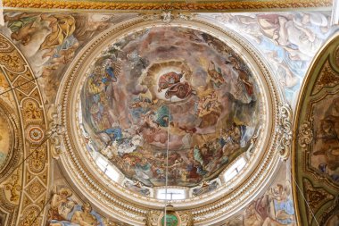 Naples, İtalya - 22 Ağustos 2018: Gesu Nuovo kilise içinde Napoli şehir