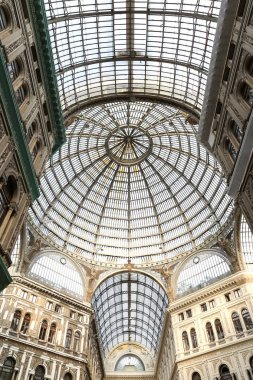 Naples, İtalya - 22 Ağustos 2018: İçinde Galleria Umberto ı Napoli şehir