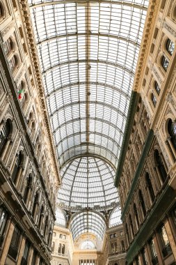 Naples, İtalya - 22 Ağustos 2018: İçinde Galleria Umberto ı Napoli şehir